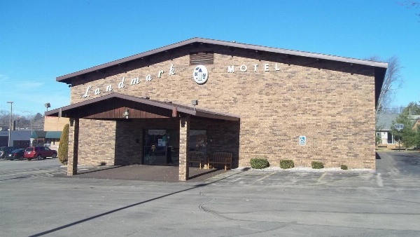 Landmark Motel image 1